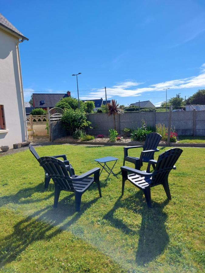 TY ANN maison avec jardin clos de mur, à proximité des commerces et à 3km des plages Penvénan Esterno foto