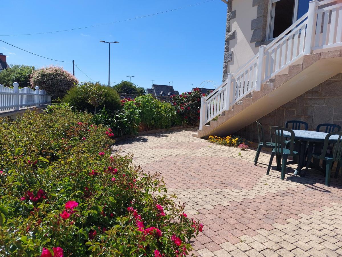 TY ANN maison avec jardin clos de mur, à proximité des commerces et à 3km des plages Penvénan Esterno foto