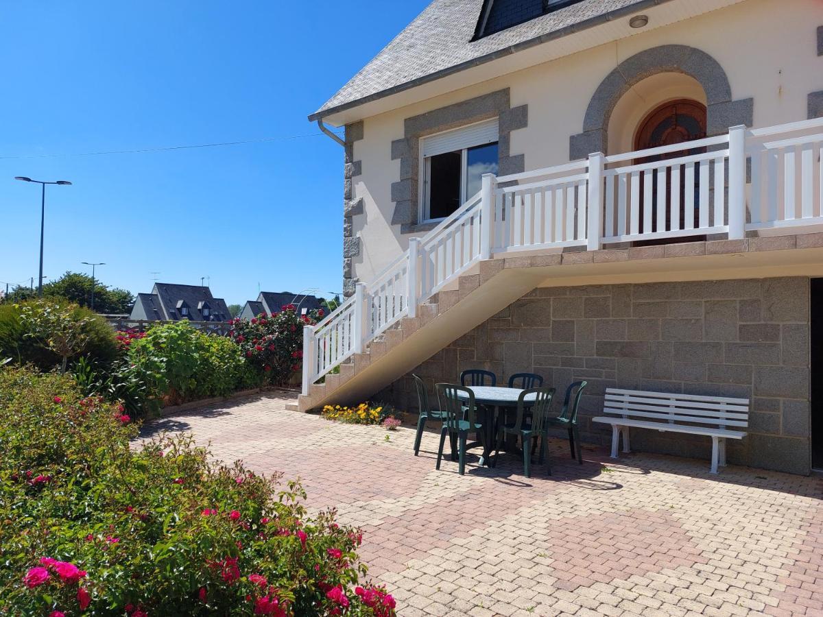 TY ANN maison avec jardin clos de mur, à proximité des commerces et à 3km des plages Penvénan Esterno foto